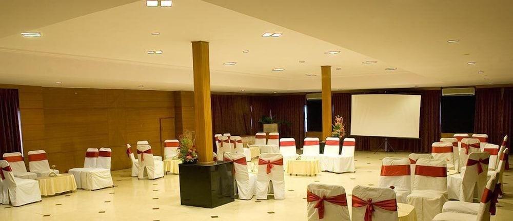 Ramanashree Brunton Hotel Bangalore Exterior photo